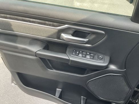 Used 2019 RAM 1500 Big Horn AWD/4WD image 14