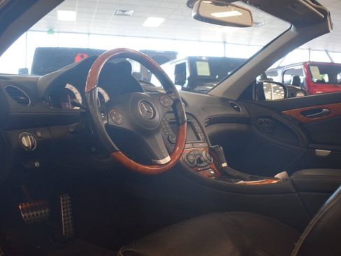 Used 2012 Mercedes-Benz SL 550 image 40