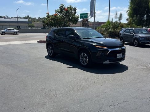 Used 2025 Chevrolet Blazer LT AWD/4WD image 5