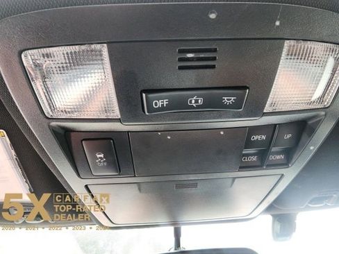 Used 2016 Toyota Tacoma TRD Sport w/ Premium & Technology Package image 31