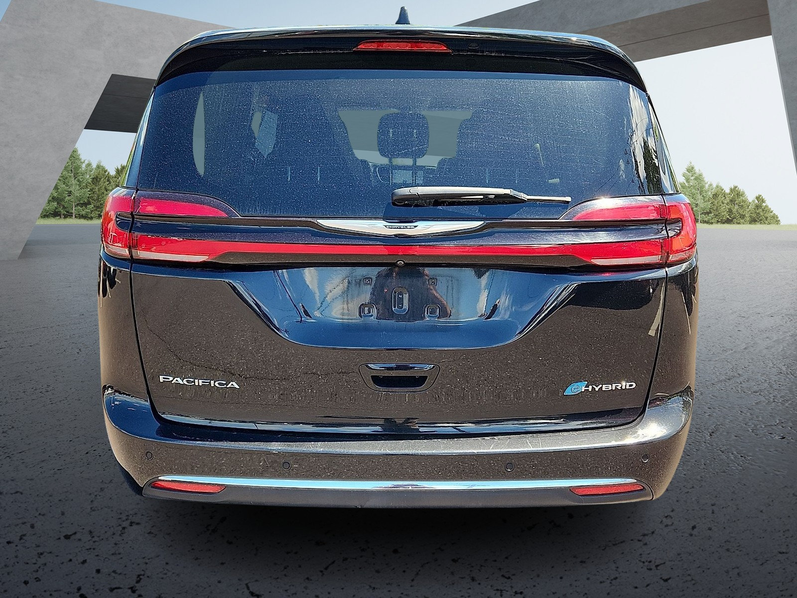 Used 2024 Chrysler Pacifica Limited FWD image 5