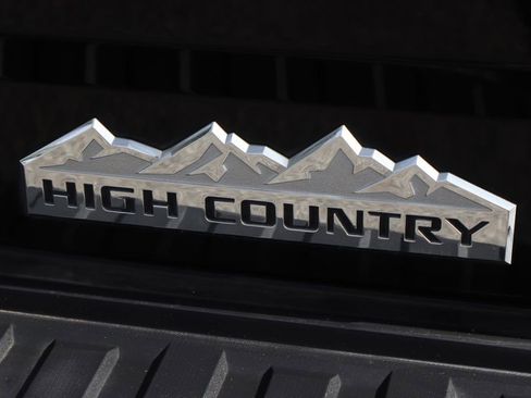 Used 2018 Chevrolet Silverado 1500 High Country RWD image 55