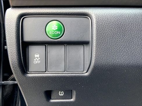 Used 2016 Honda Accord Sport image 33