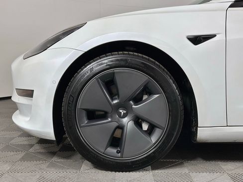 Used 2021 Tesla Model 3 Standard Range Plus image 8