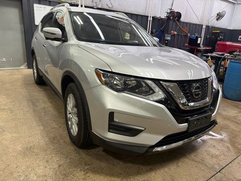 Used 2018 Nissan Rogue SV w/ Premium Package AWD/4WD image 3
