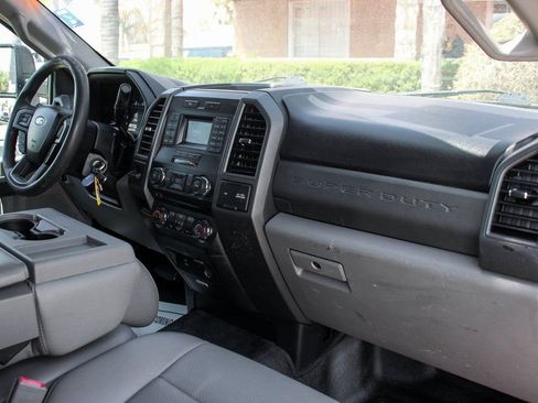 Used 2018 Ford F350 XL w/ Power Equipment Group image 29