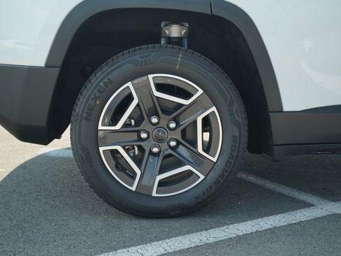 New 2026 Jeep Cherokee Limited AWD/4WD image 42