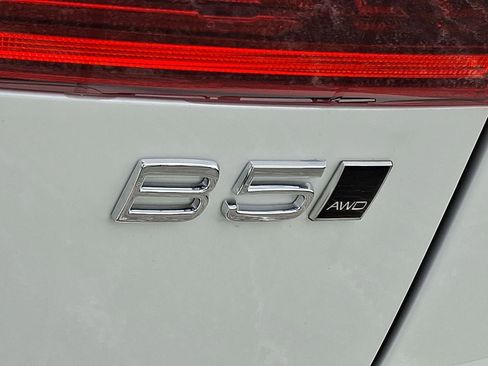 New 2026 Volvo XC60 B5 Plus w/ Climate Package image 15