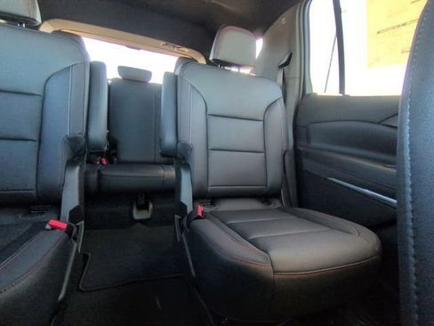 New 2026 Chevrolet Traverse Z71 w/ Enhanced Driving Package image 6