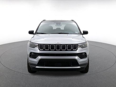 Used 2025 Jeep Compass Limited AWD/4WD image 2