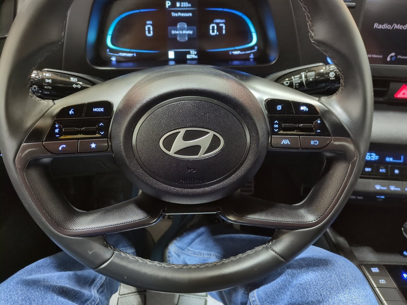 Used 2025 Hyundai Elantra Sport FWD image 21