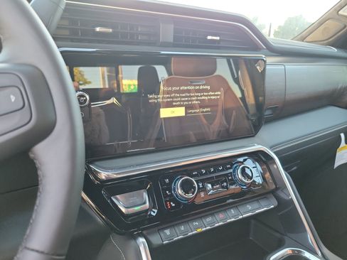 New 2026 GMC Sierra 2500 Denali Ultimate image 12