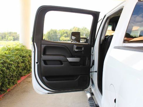 Used 2016 Chevrolet Silverado 2500 LT w/ LT Convenience Package AWD/4WD image 29