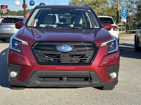 Used 2023 Subaru Forester Premium image 2