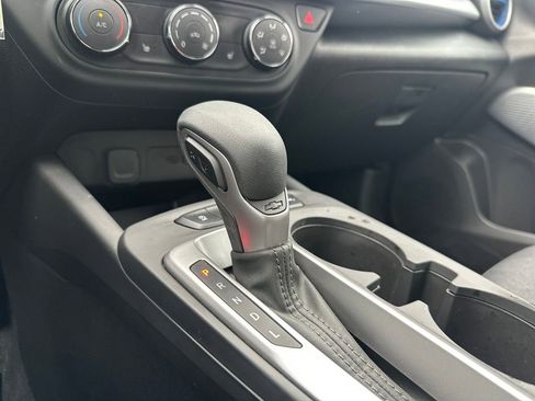 Used 2025 Chevrolet Trax LS w/ LS Convenience Package image 17