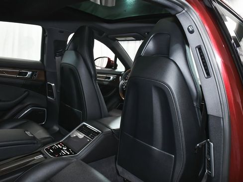 Used 2023 Porsche Panamera Platinum Edition image 53