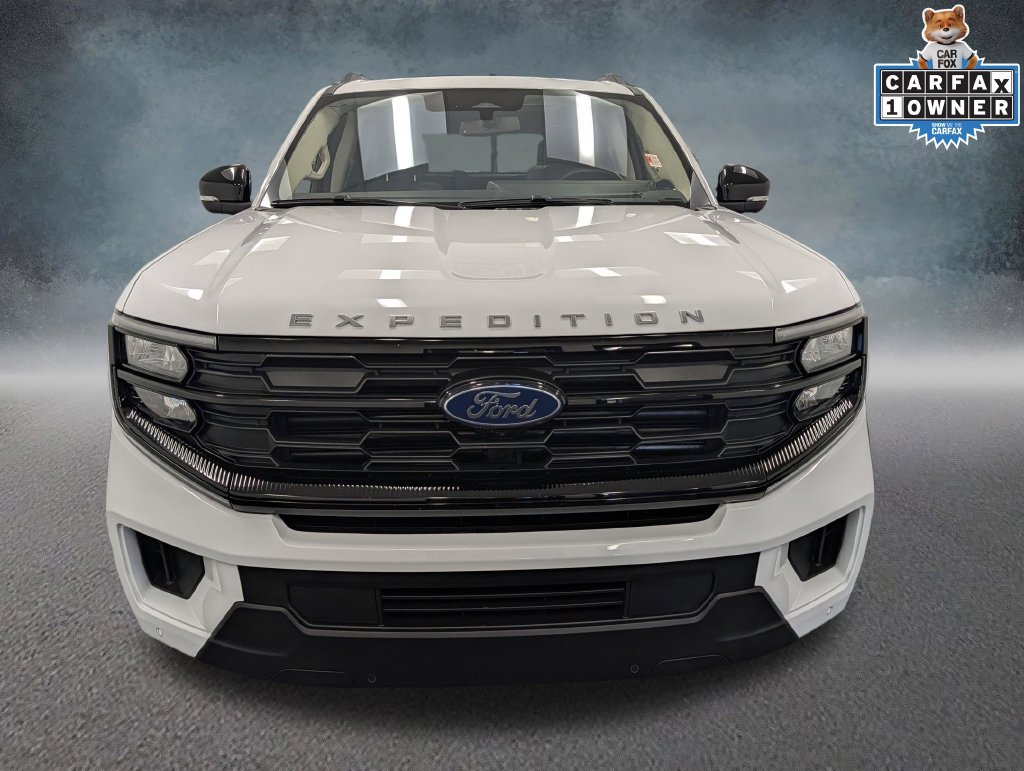 Used 2025 Ford Expedition Active AWD/4WD image 2