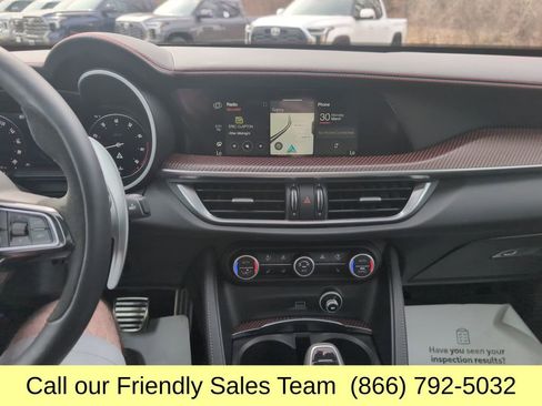 Used 2024 Alfa Romeo Stelvio Quadrifoglio image 21