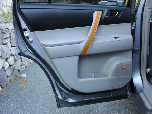 Used 2008 Toyota Highlander Limited image 16