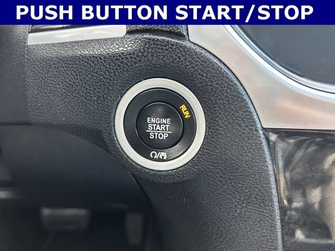 Used 2016 Chrysler 300 C image 14