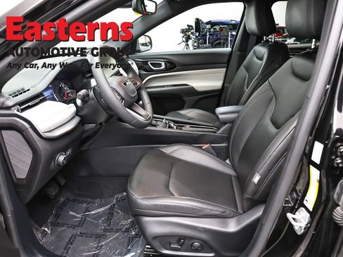 Used 2025 Jeep Compass Limited AWD/4WD image 14