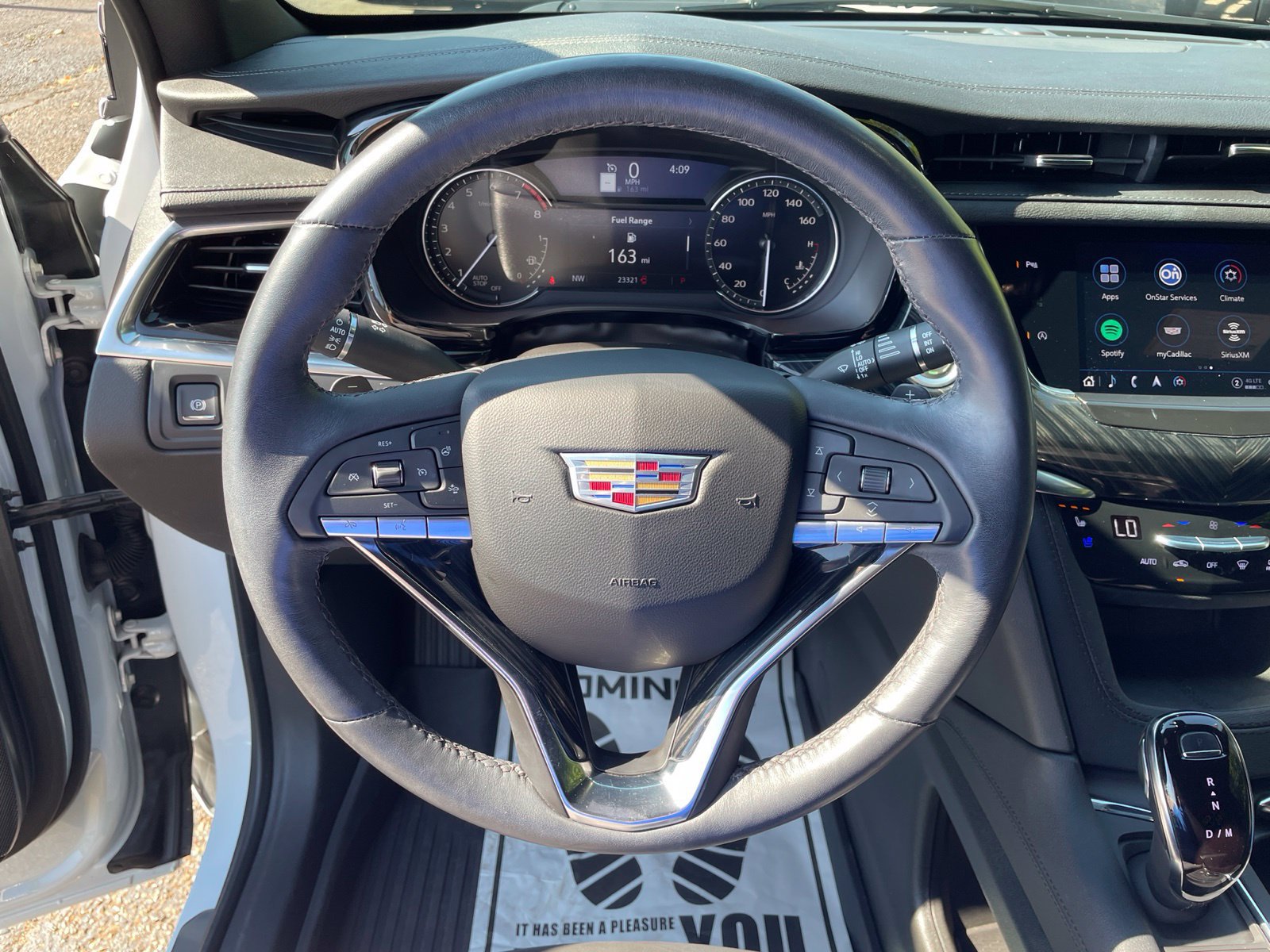 Used 2024 Cadillac XT6 Premium Luxury FWD image 17