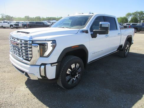 New 2026 GMC Sierra 2500 Denali w/ Denali Reserve Package AWD/4WD image 10