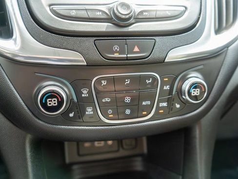 Used 2024 Chevrolet Equinox LT FWD image 29