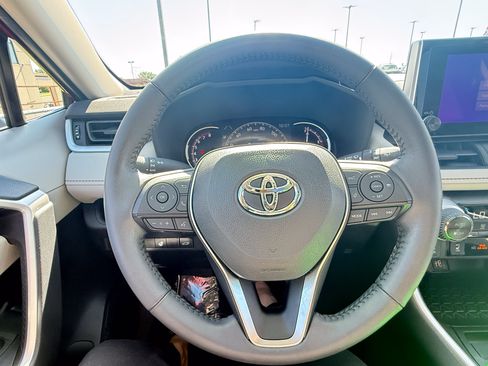 Certified 2024 Toyota RAV4 XLE w/ Convenience Package AWD/4WD image 7