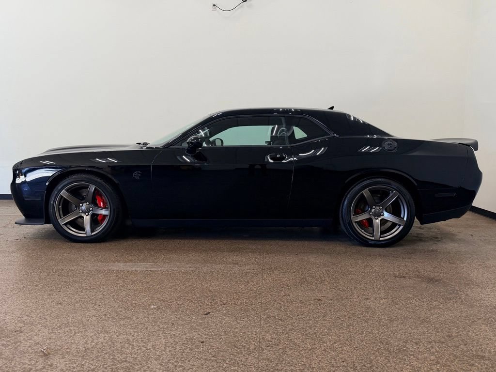 Used 2022 Dodge Challenger SRT Hellcat w/ Plus Package RWD image 2