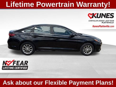 Used 2018 Hyundai Sonata SE FWD image 3