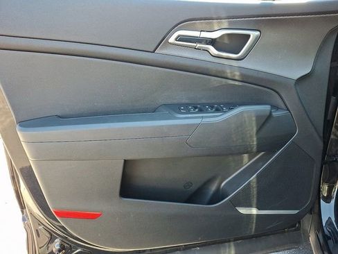 Certified 2023 Kia Sportage LX image 12