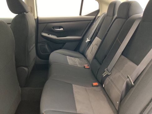 Used 2023 Nissan Sentra SR w/ Midnight Edition Package FWD image 18