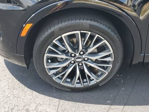 Certified 2024 Cadillac XT4 Sport FWD image 11