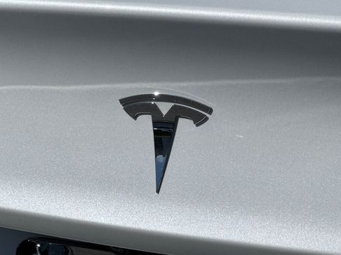 Used 2023 Tesla Model 3 Standard Range image 47