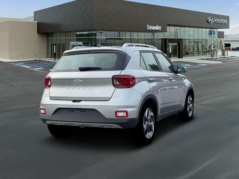New 2026 Hyundai Venue SEL FWD image 7