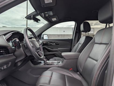 Used 2023 Chevrolet Traverse RS w/ LPO, Floor Liner Package AWD/4WD image 12