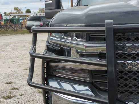 Used 2020 Chevrolet Silverado 1500 LT image 9