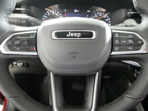 Used 2024 Jeep Compass Limited image 25