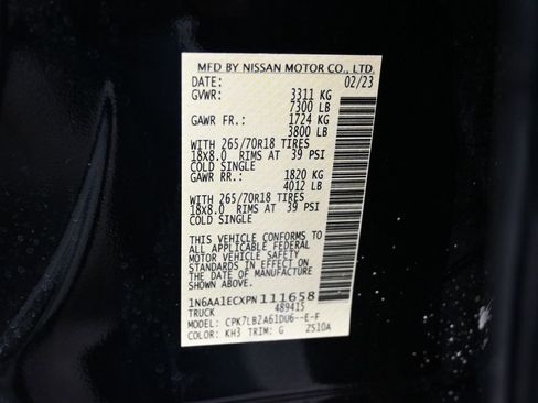 Used 2023 Nissan Titan SV image 37