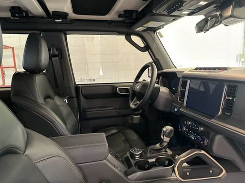 Used 2026 Ford Bronco Badlands AWD/4WD image 19