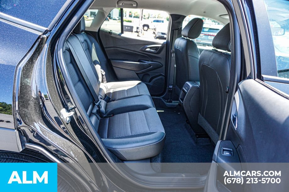 Used 2025 Chevrolet Trax LT FWD image 21