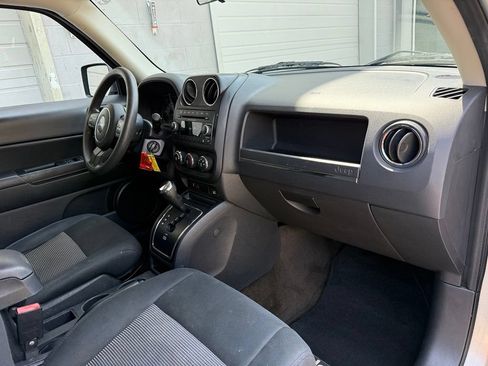 Used 2014 Jeep Patriot Sport w/ Power Value Group FWD image 35