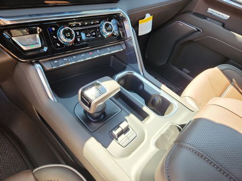 New 2026 GMC Sierra 1500 Denali w/ Denali Reserve Package image 19