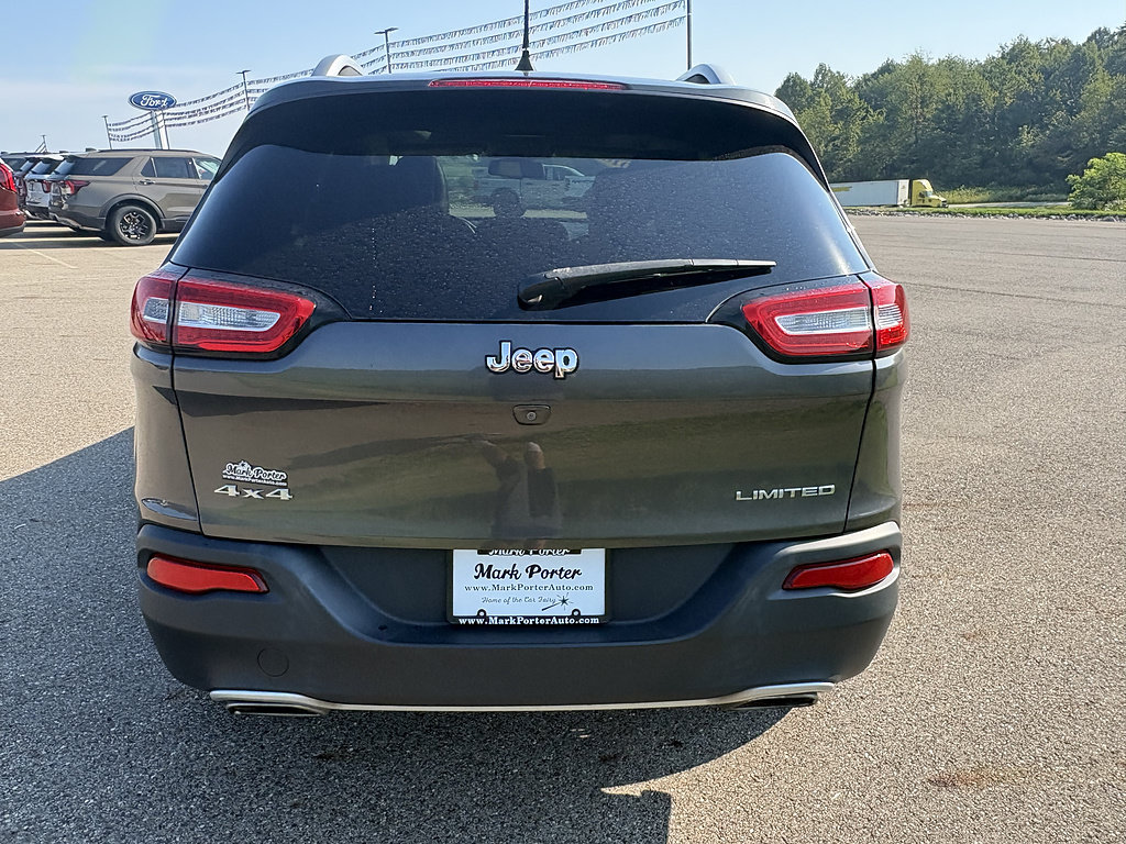 Used 2016 Jeep Cherokee Limited AWD/4WD image 4