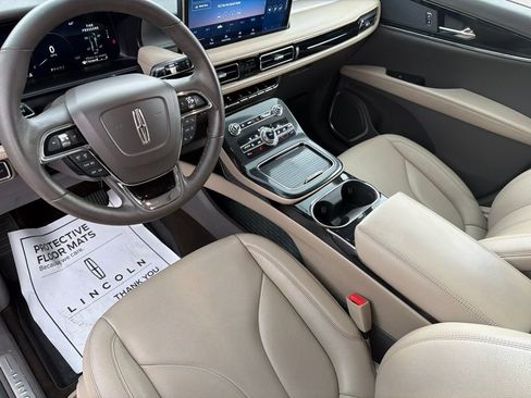 Used 2022 Lincoln Nautilus AWD image 27
