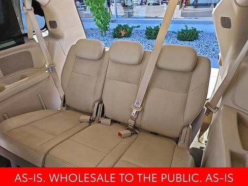 Used 2008 Chrysler Town & Country Limited w/ Entertainment Group #3 FWD image 30