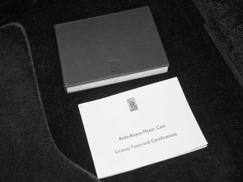 Used 2017 Rolls-Royce Wraith RWD image 51
