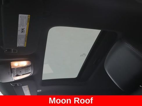 Used 2025 Dodge Durango R/T AWD/4WD image 18