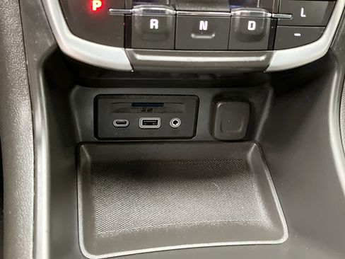 Certified 2022 GMC Terrain SLT w/ LPO, Floor Liner Package AWD/4WD image 23